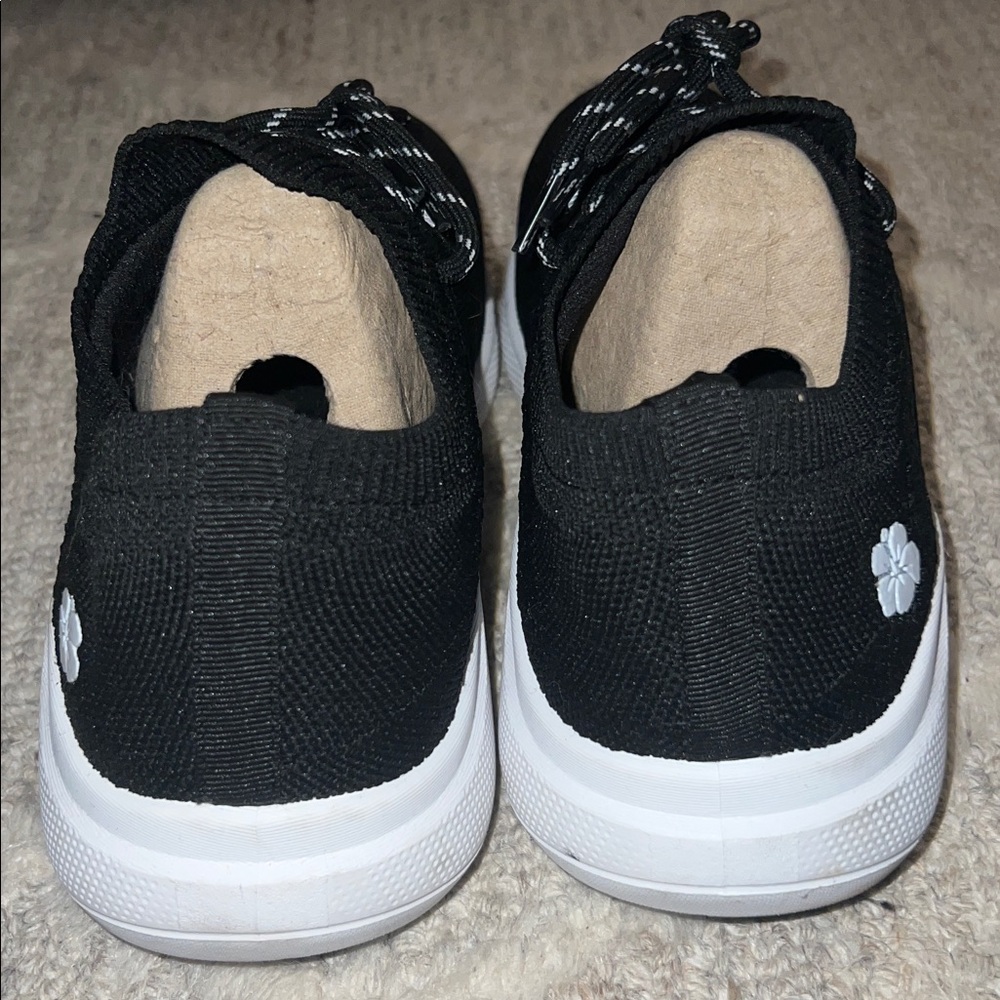 🔴 CLEARANCE🔖 TOMMY BAHAMA BLACK SLIP-ON LIGHT WALKING SNEAKER SHOE Women 9.5 - Picture 5 of 11